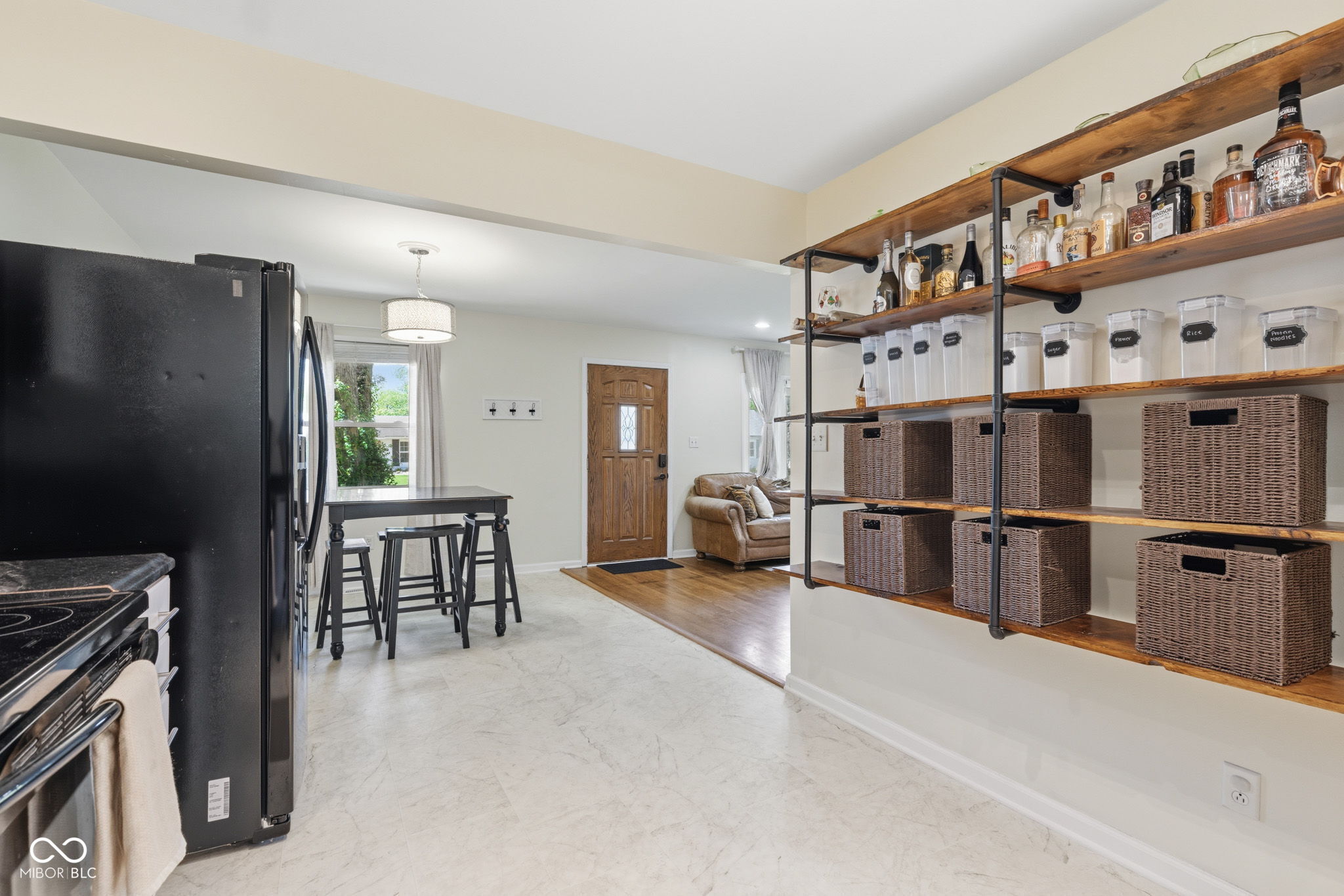 136 East Central Way Pendleton, IN 46064 - Photo 10 of 25