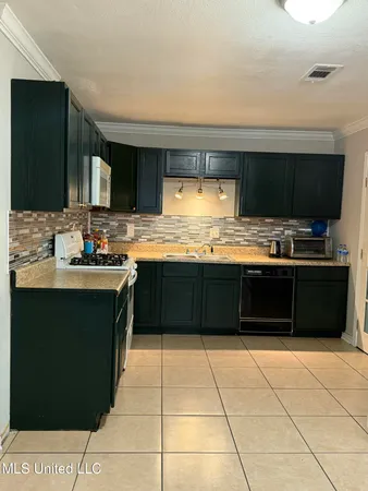 $190,000 | 229 Woodland Circle, Ocean Springs, MS 39564