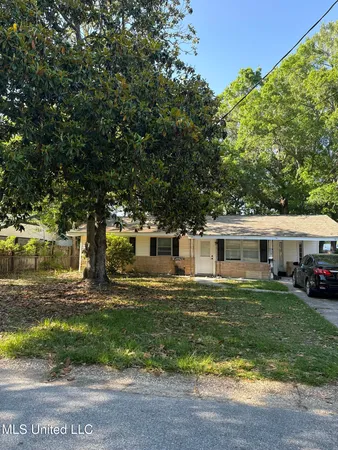 $190,000 | 229 Woodland Circle, Ocean Springs, MS 39564