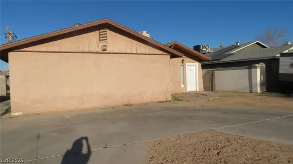 $1,750 | 5844 Willard Street, Las Vegas, NV 89122