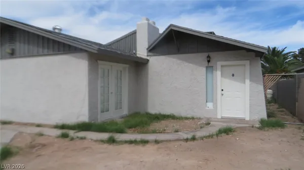 $1,750 | 5844 Willard Street, Las Vegas, NV 89122