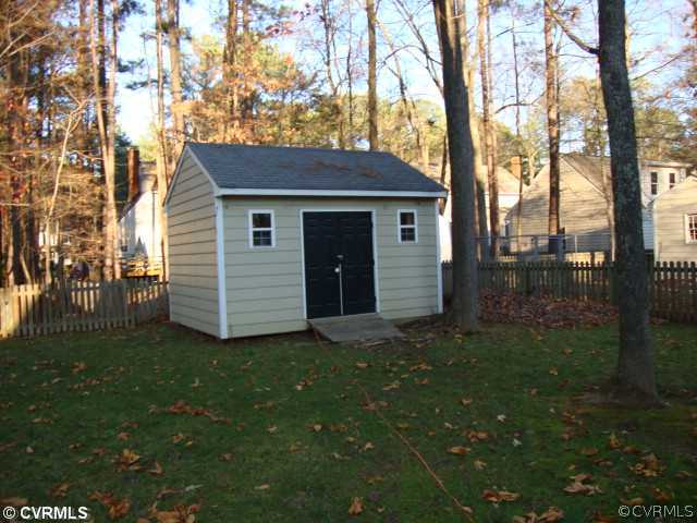 11208 Warren View Road Richmond, VA 23233 - Photo 10 of 12 Storage - Detached shed with cabinets for storing