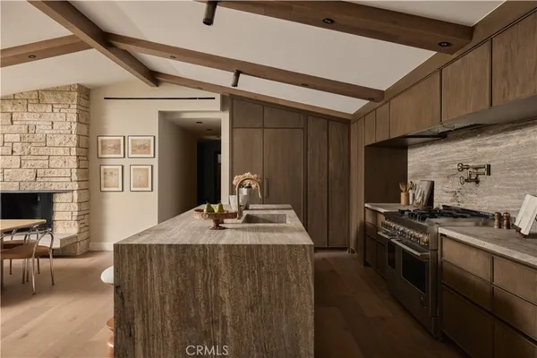 $3,299,000 | 3655 Wrightwood Drive, Studio City, CA 91604