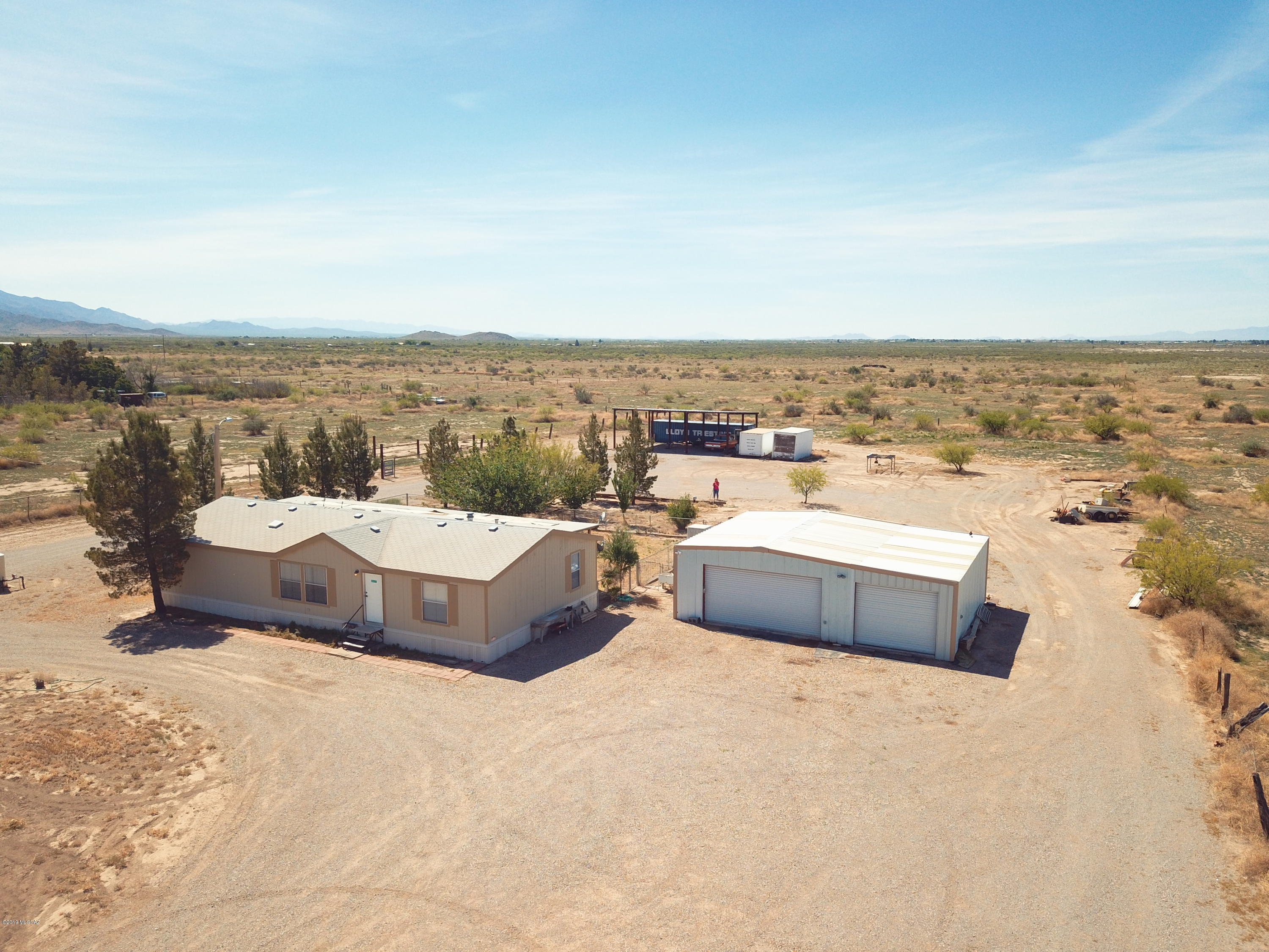 887 West Saguaro Road Willcox, AZ 85643 - Photo 2 of 32