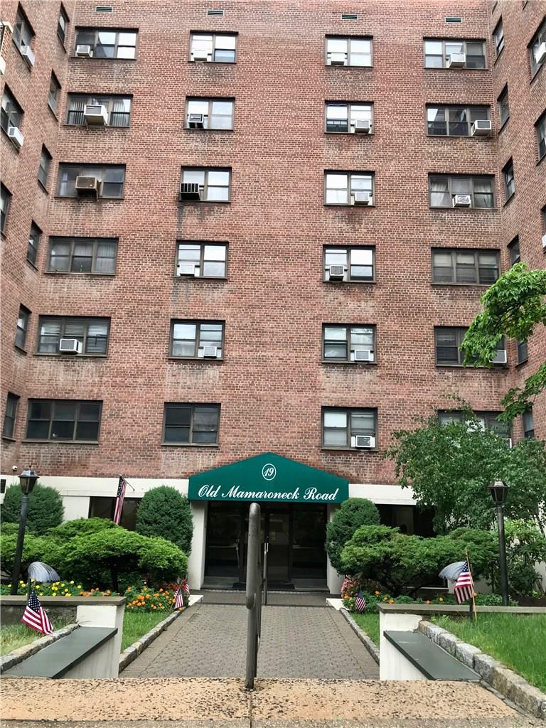 19 Old Mamaroneck Road, Unit 2M White Plains, NY 10605 - Photo 1 of 1 front view of a building