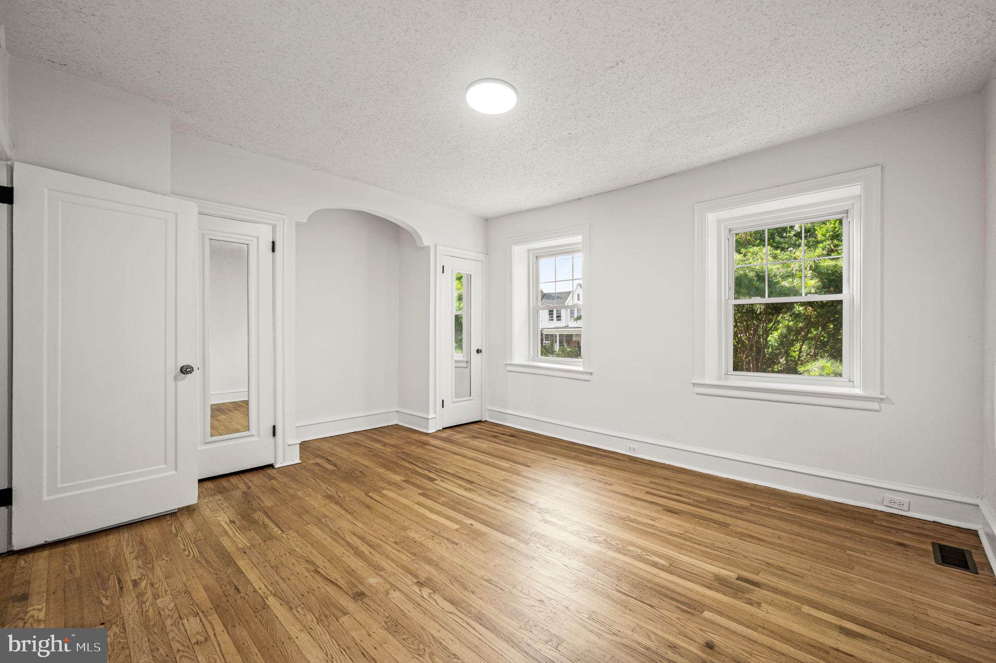 4428 Sherwood Road Philadelphia, PA 19131 - Photo 14 of 19