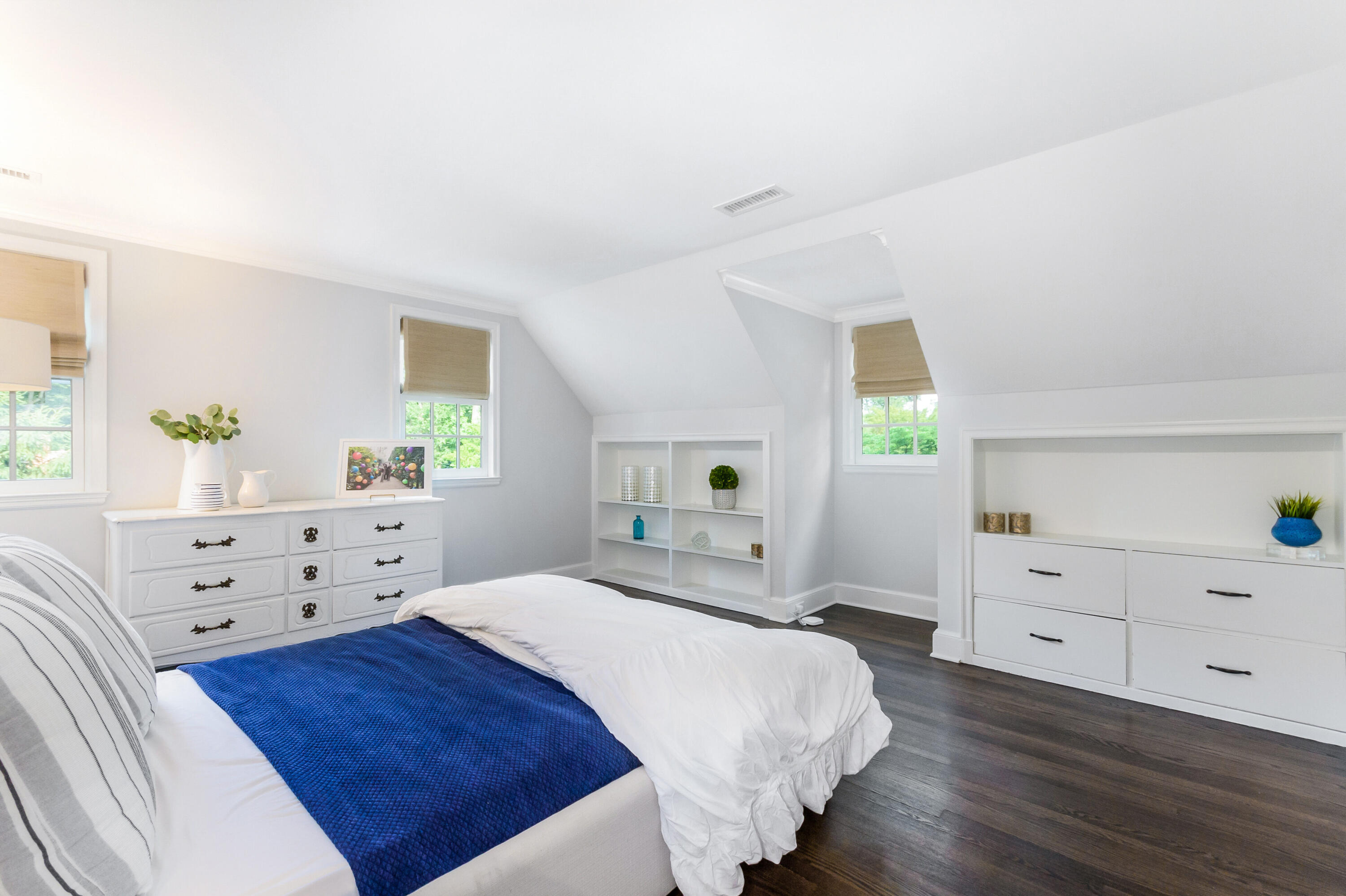 9 Sylvan Road Darien, CT 06820 - Photo 28 of 39 a bedroom with a bed and a dresser