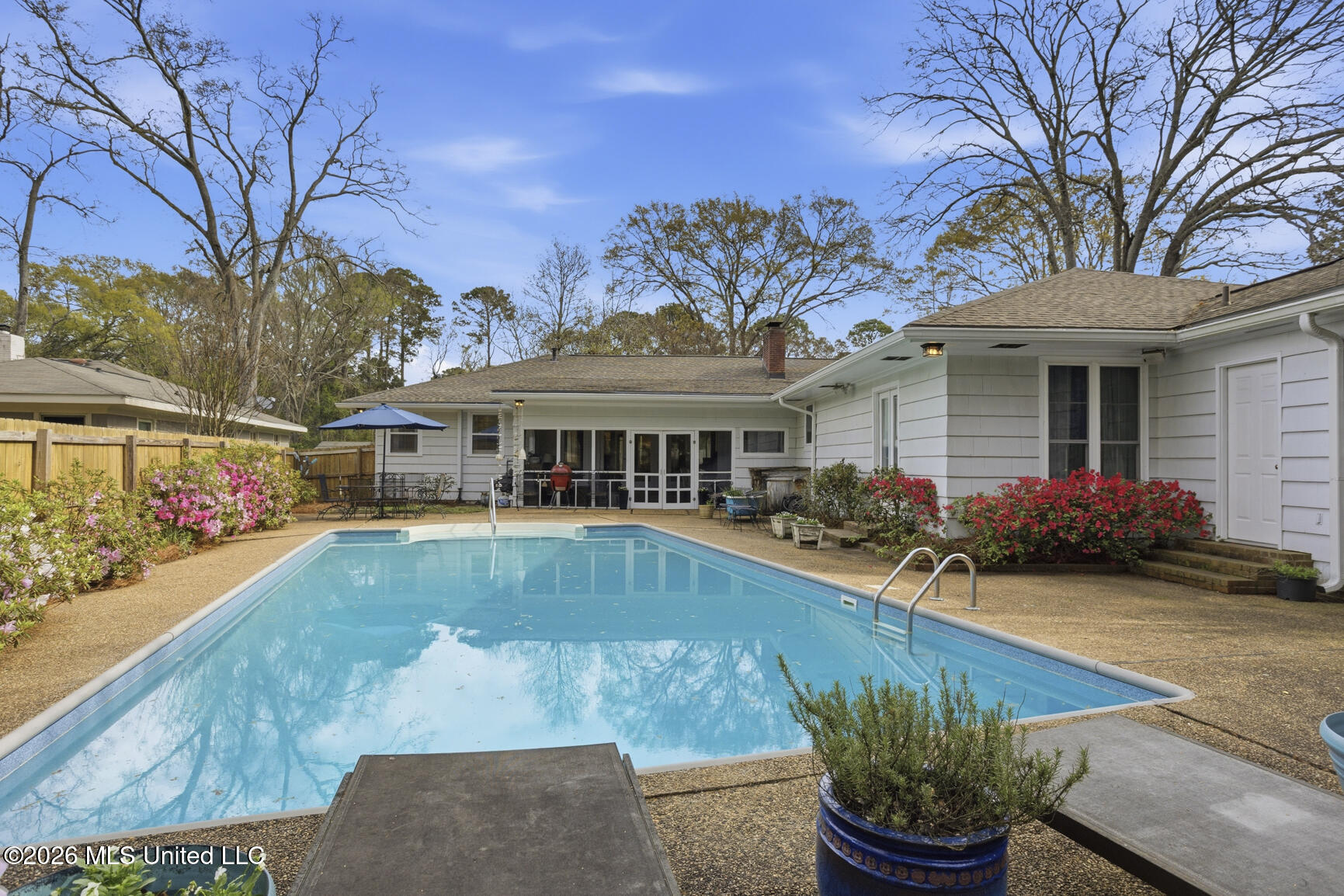 1045 Avondale Street Jackson, MS 39216 - Photo 35 of 38 36