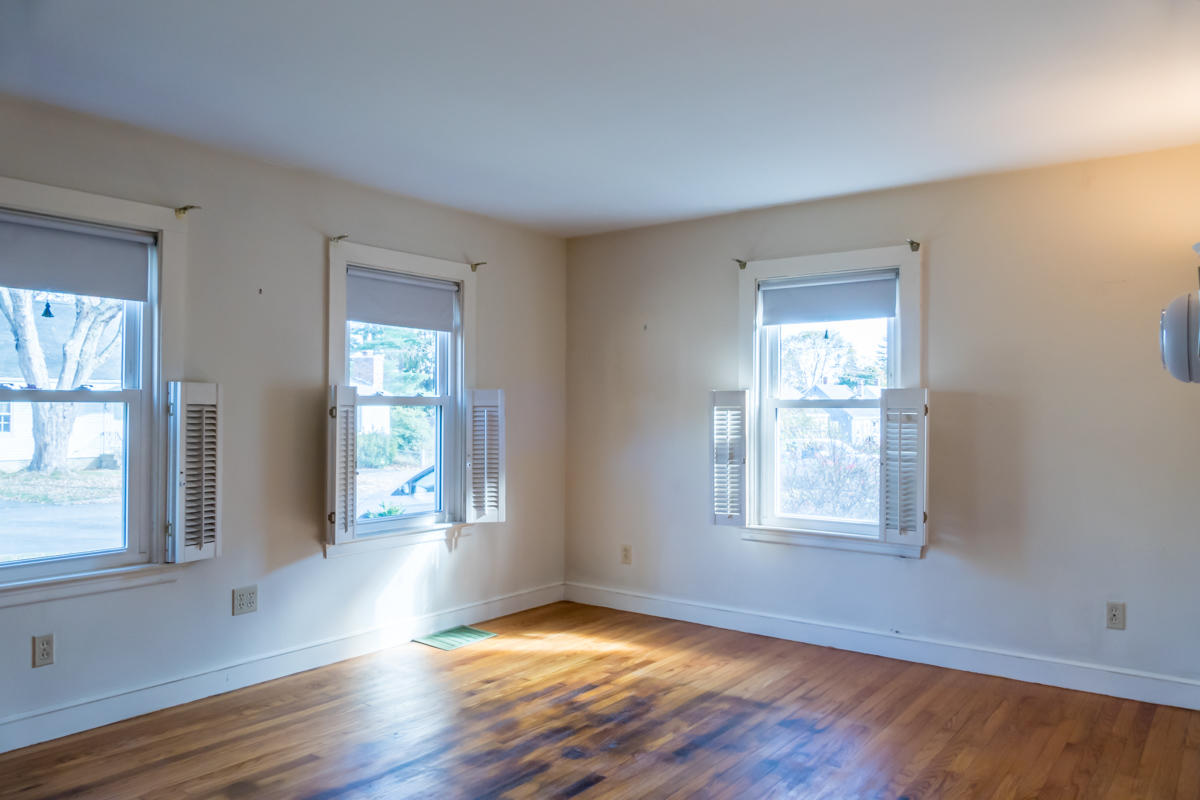 70 Torrey Street Portland, ME 04103 - Photo 12 of 41 8-Living Room (2 of 4)