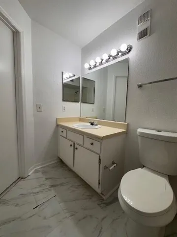 $1,999 | 1401 Village Boulevard, Unit 922, West Palm Beach, FL 33409