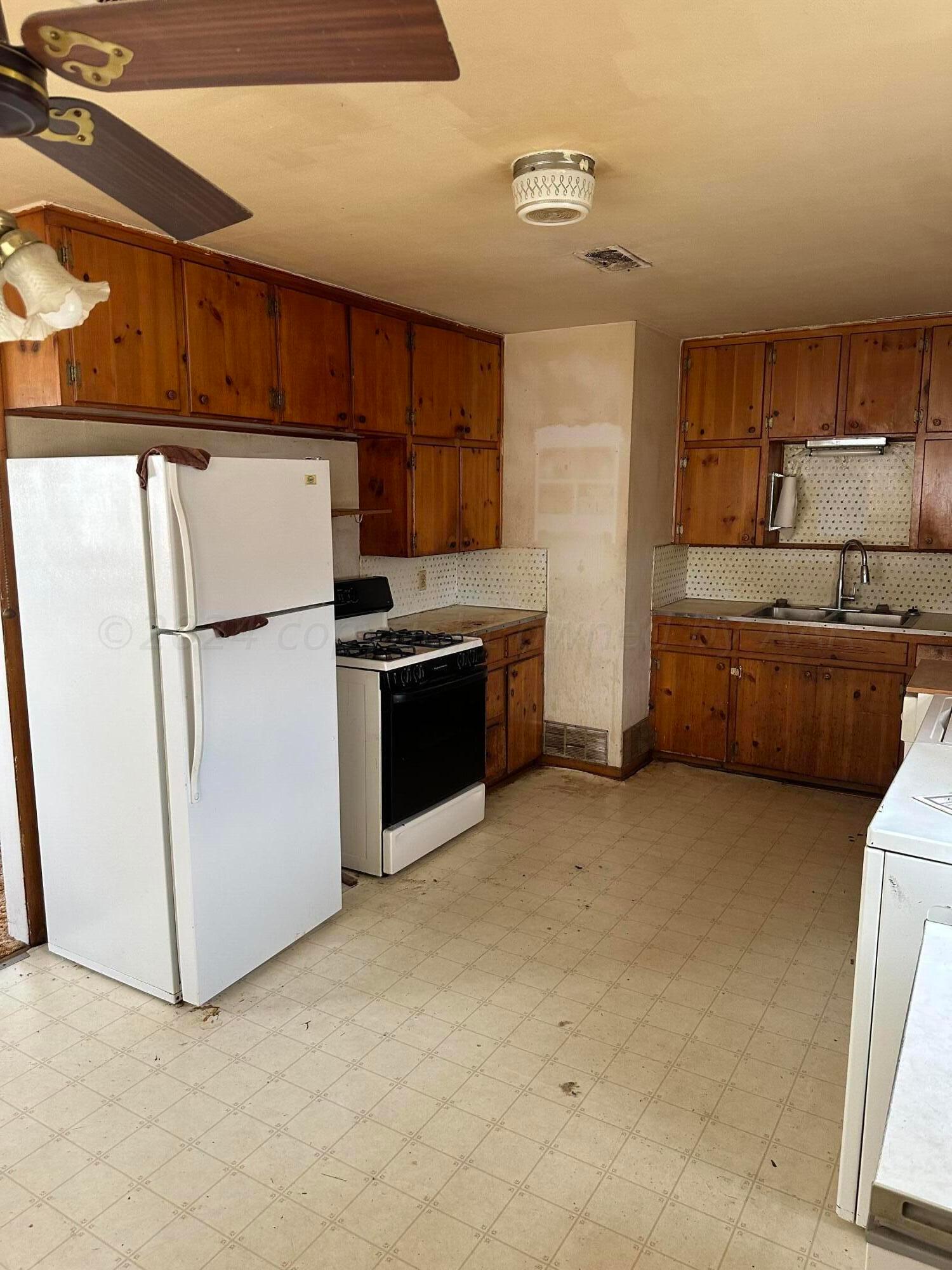 6202 Mark Road Amarillo, TX 79118 - Photo 4 of 8 Kitchen/Combo 2