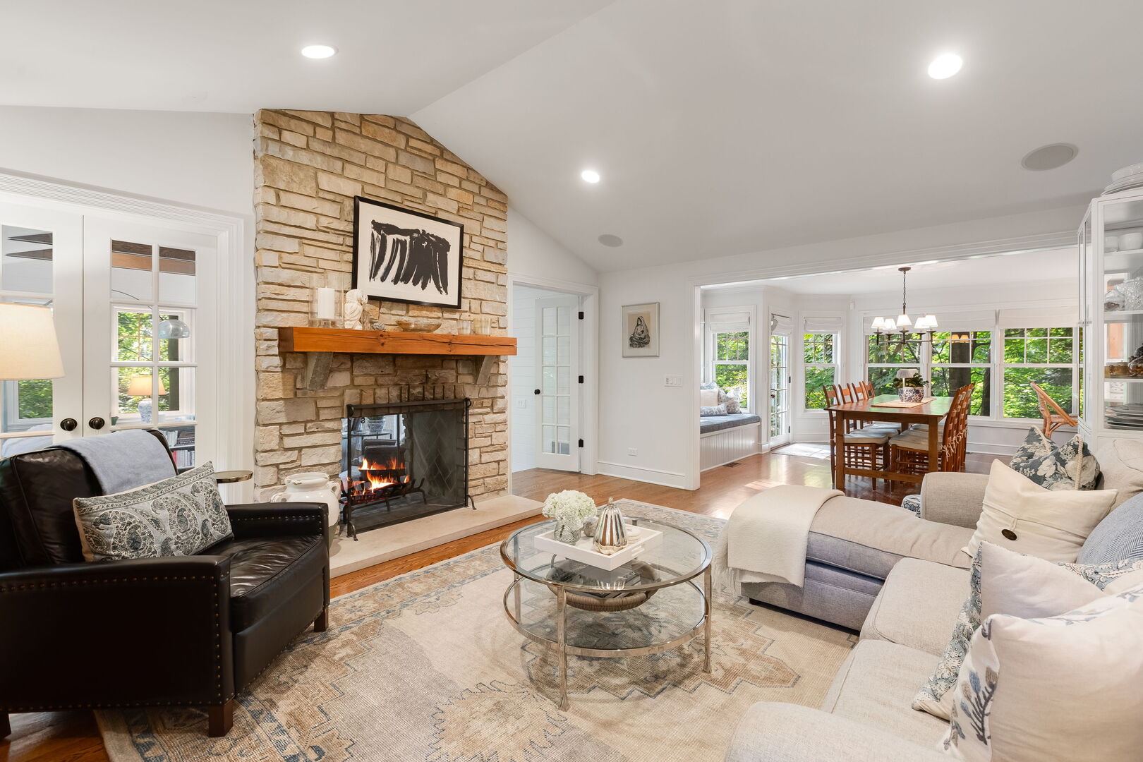 719 Birch Road Lake Bluff, IL 60044 - Photo 11 of 47 Gallery Image 11