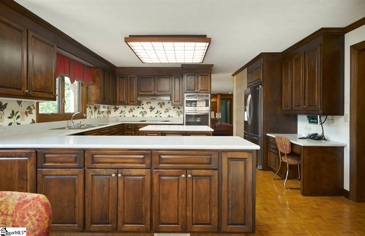 103 Raven Road Greenville, SC 29615 - Photo 20 of 36