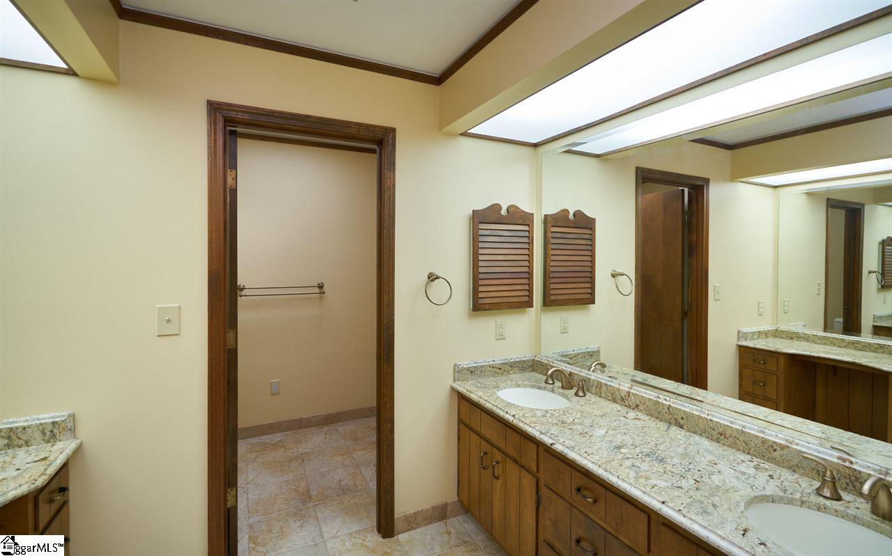 103 Raven Road Greenville, SC 29615 - Photo 26 of 36