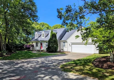 $895,000 | 976 Route 6A, Yarmouth, MA 02675