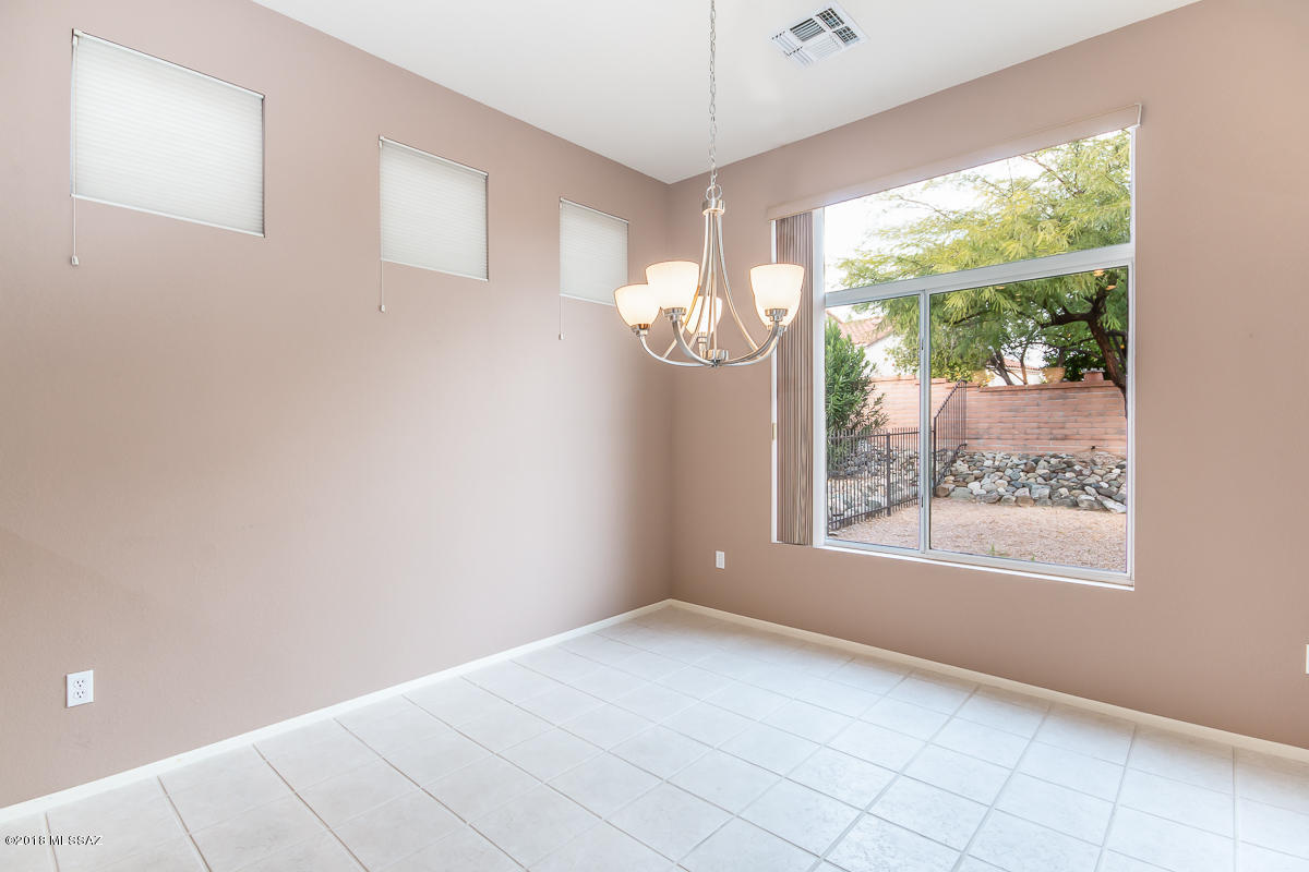 923 East Royal Oak Road Tucson, AZ 85755 - Photo 9 of 25