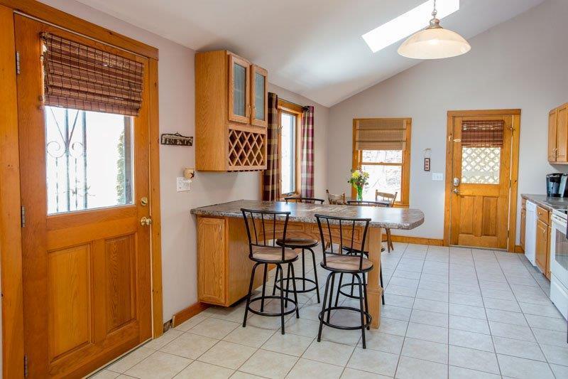 138 Colonial Road Portland, ME 04102 - Photo 5 of 35 Photo