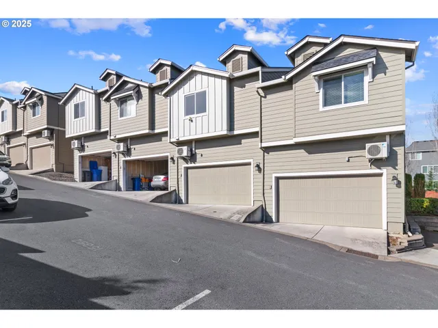 $399,000 | 15688 Southeast Misty Drive, Happy Valley, OR 97086