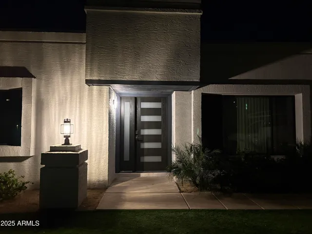 $385,000 | 731 East Villa Rita Drive, Phoenix, AZ 85022