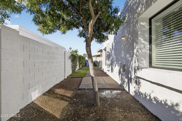 $385,000 | 731 East Villa Rita Drive, Phoenix, AZ 85022