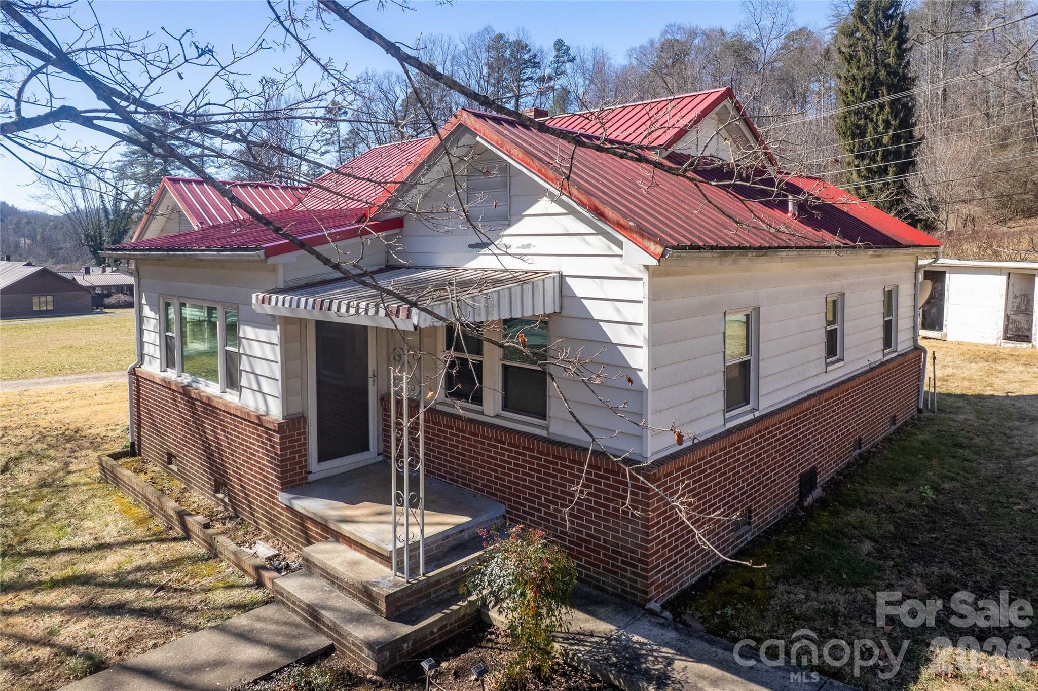 289 Fisher Crk Road Sylva, NC 28779 - Photo 1 of 16
