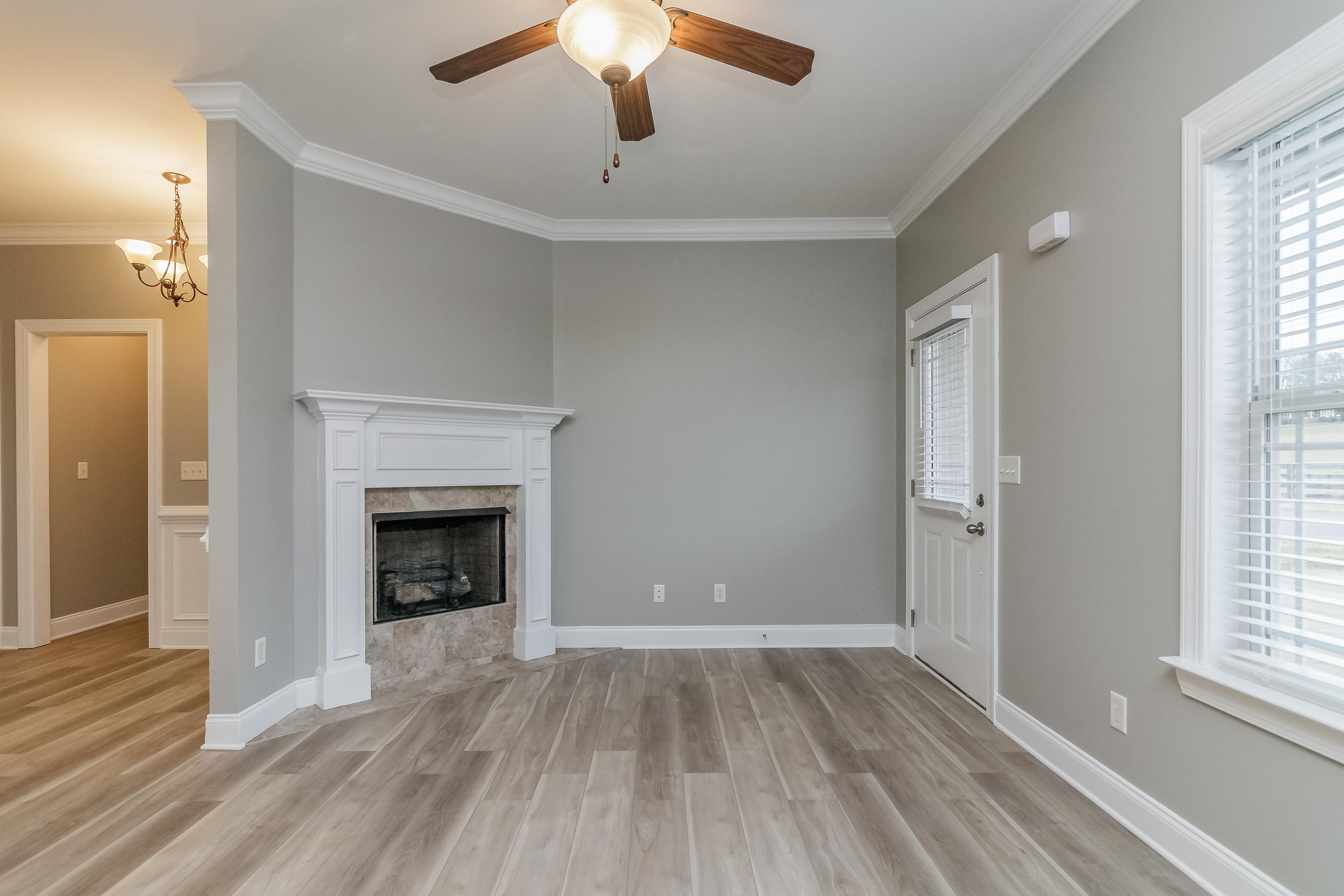 60 Cedar Creek Manor Rock Spring, GA 30739 - Photo 5 of 39 Great Room