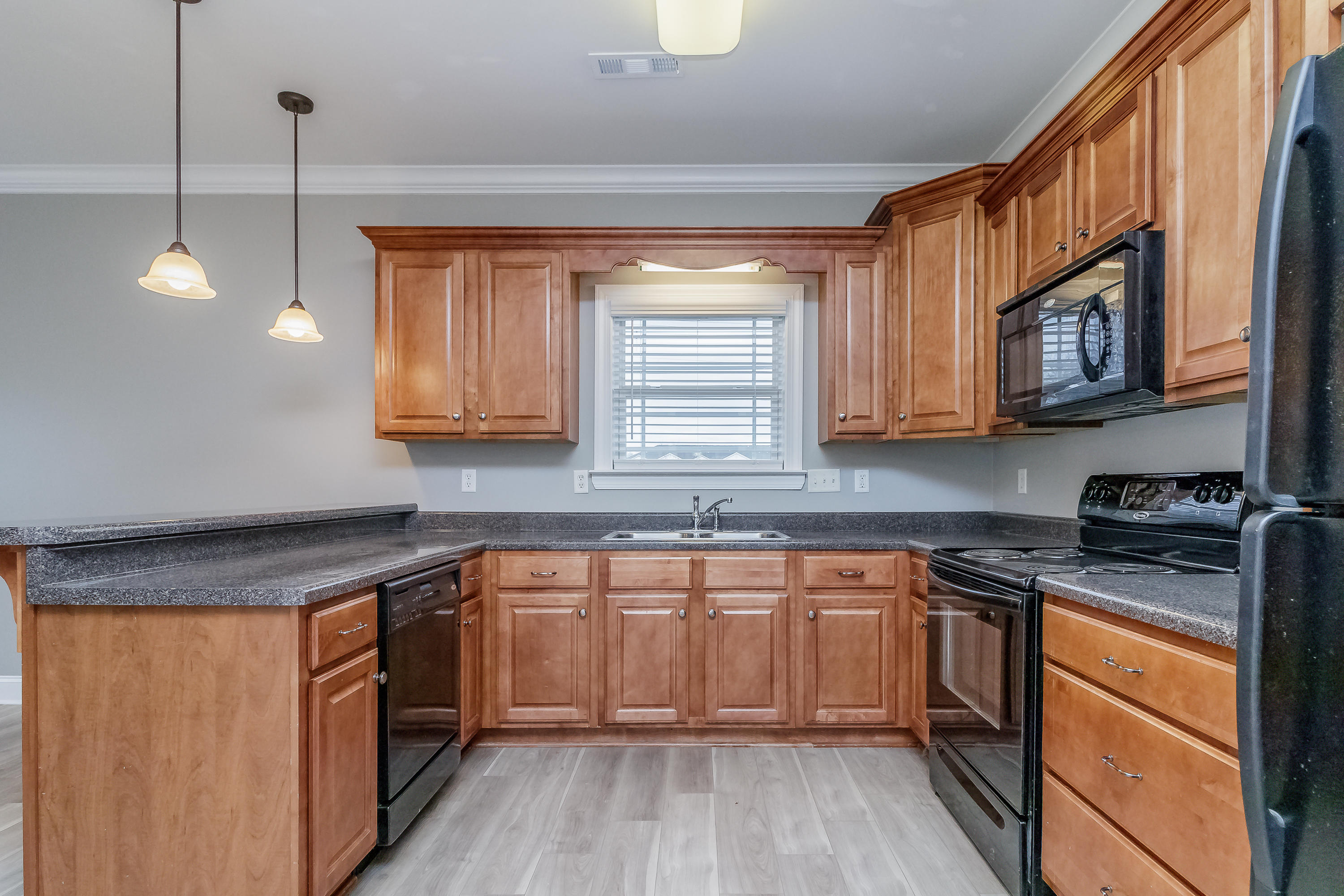 60 Cedar Creek Manor Rock Spring, GA 30739 - Photo 10 of 39 Great Room