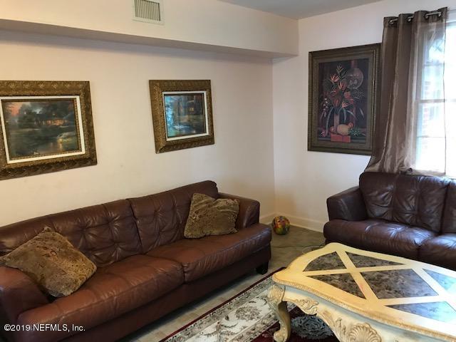 10248 Scott Mill Road Jacksonville, FL 32257 - Photo 24 of 53 Living Room