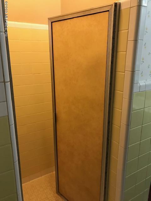 10248 Scott Mill Road Jacksonville, FL 32257 - Photo 35 of 53 Master Shower