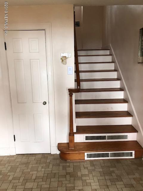 10248 Scott Mill Road Jacksonville, FL 32257 - Photo 37 of 53 Foyer/Stairs