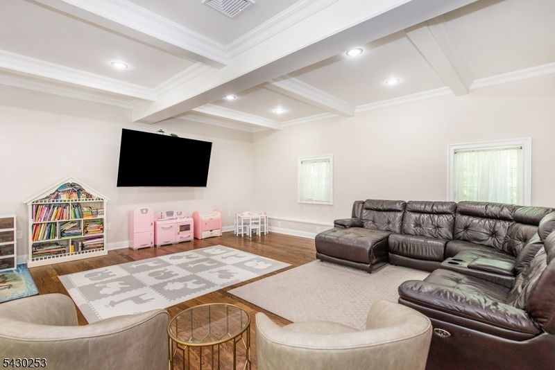 681 Glendale Road Franklin Lakes, NJ 07417 - Photo 14 of 33