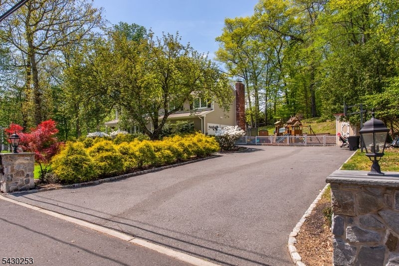 681 Glendale Road Franklin Lakes, NJ 07417 - Photo 29 of 33