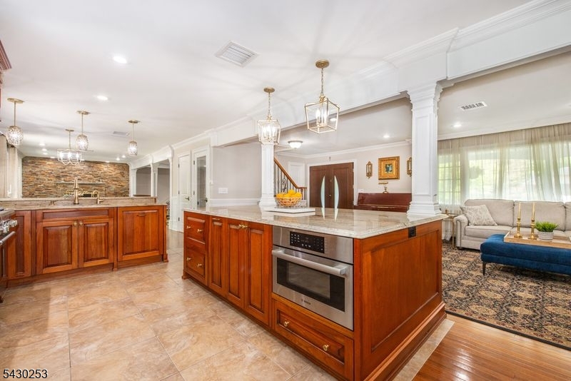 681 Glendale Road Franklin Lakes, NJ 07417 - Photo 10 of 33