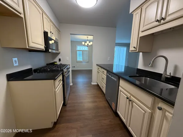 $3,000 | 606 Bay Avenue, Unit 2, Point Pleasant Beach, NJ 08742