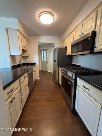 $3,000 | 606 Bay Avenue, Unit 2, Point Pleasant Beach, NJ 08742