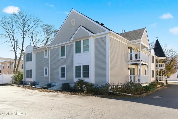 $3,000 | 606 Bay Avenue, Unit 2, Point Pleasant Beach, NJ 08742