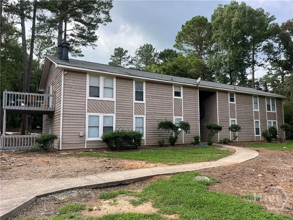 $1,250 | 120 Pinehurst Court, Unit 2, Athens, GA 30606