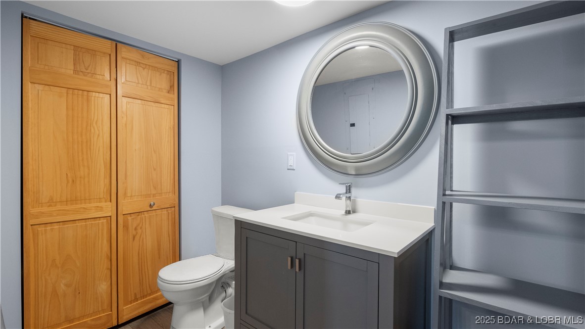 493 Highline Drive Lake Ozark, MO 65049 - Photo 15 of 54