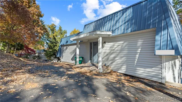 $725,000 | 493 Highline Drive, Lake Ozark, MO 65049