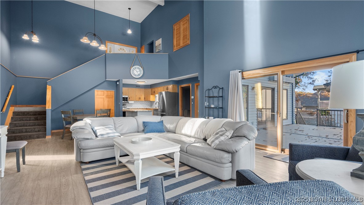 493 Highline Drive Lake Ozark, MO 65049 - Photo 5 of 54