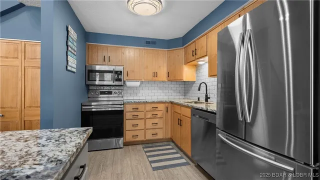 $725,000 | 493 Highline Drive, Lake Ozark, MO 65049