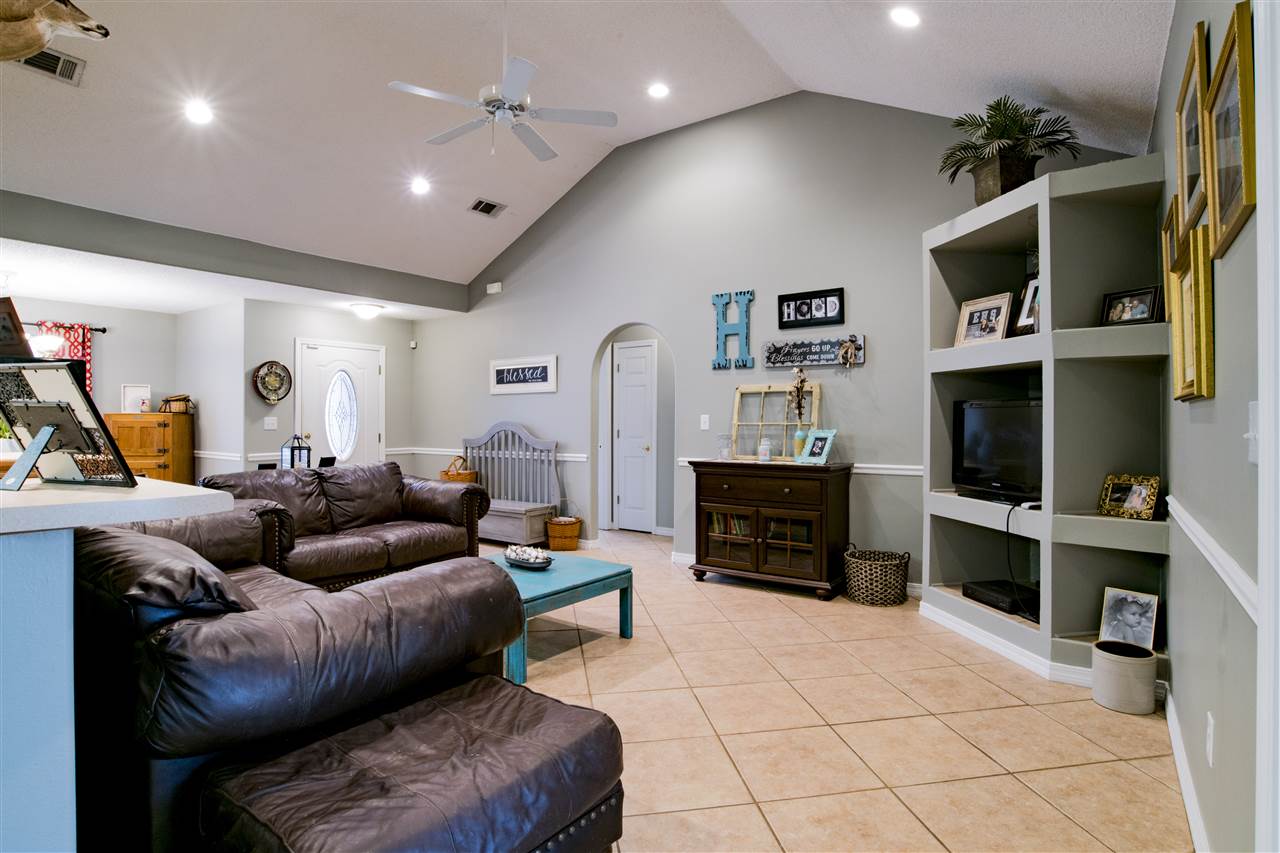 11108 Starling Court Lillian, AL 36549 - Photo 4 of 24