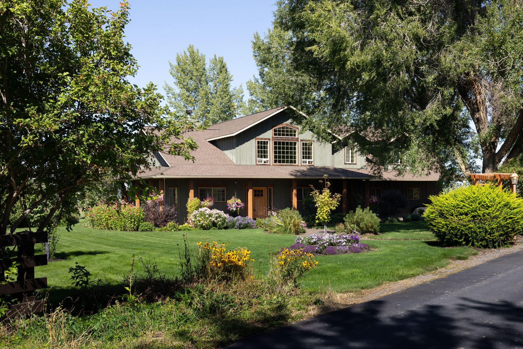 11311 Fleming Road Powell Butte, OR 97753 - Photo 14 of 58 main home