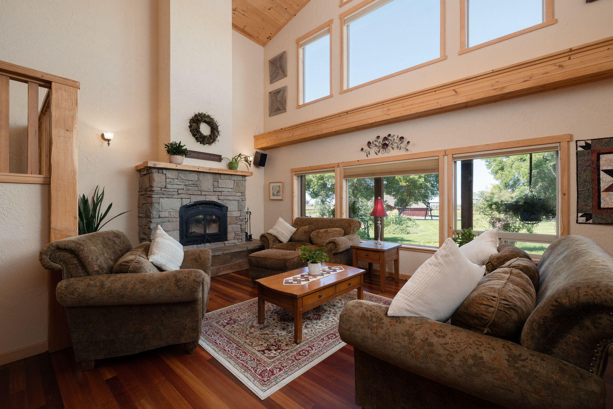 11311 Fleming Road Powell Butte, OR 97753 - Photo 18 of 58 great room