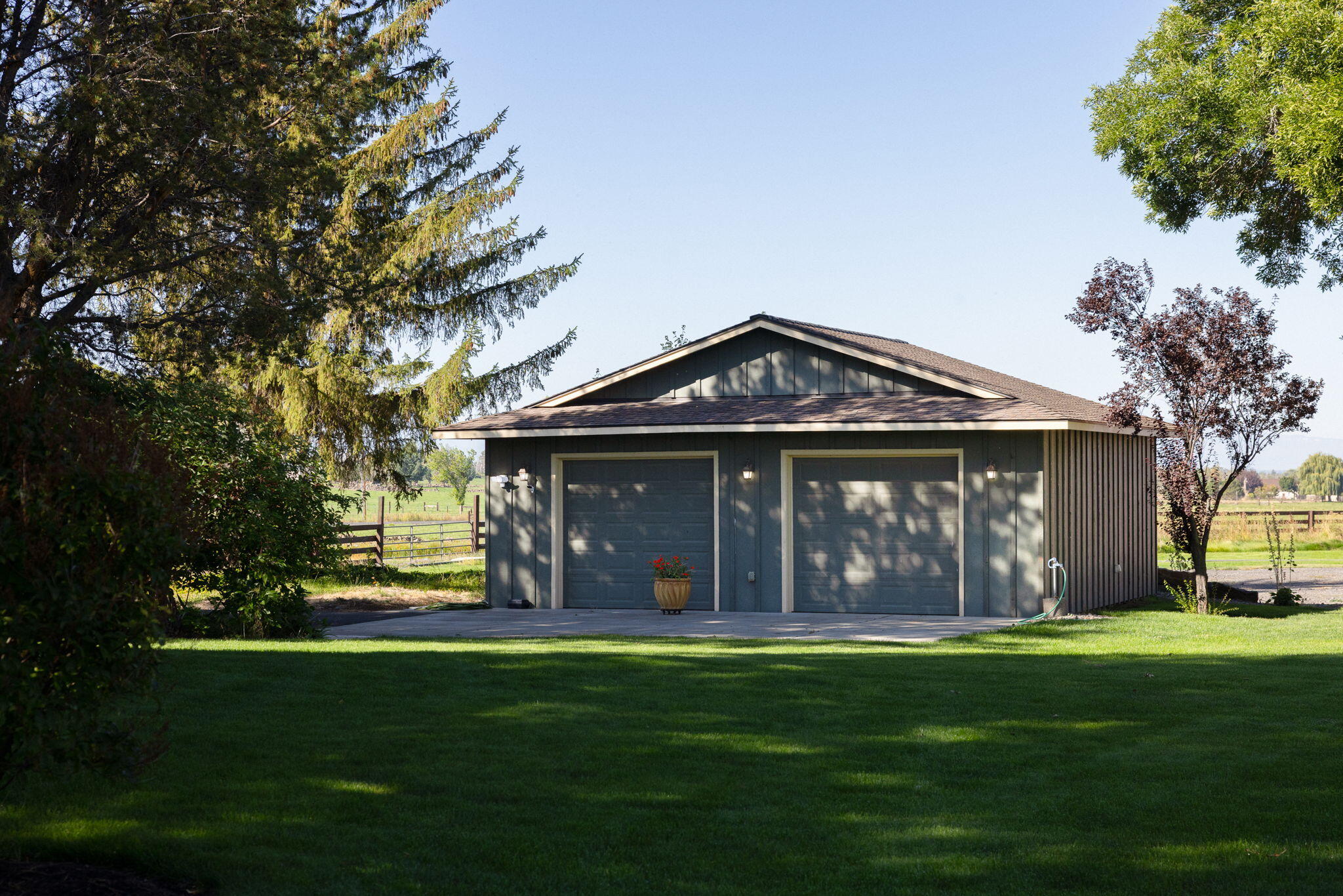 11311 Fleming Road Powell Butte, OR 97753 - Photo 5 of 58 detached garage 30 x30 double car
