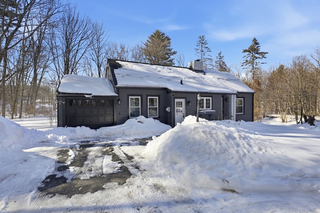 1962 Allen Street Springfield, MA 01118 - Photo 1 of 33 Gallery Image 1