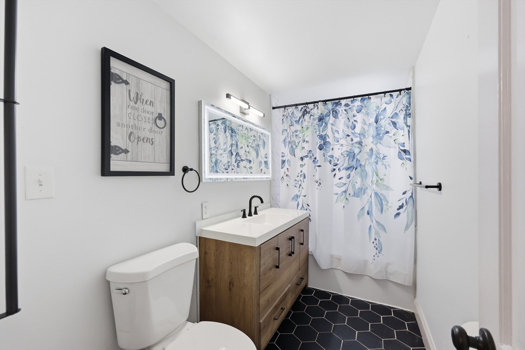 1962 Allen Street Springfield, MA 01118 - Photo 19 of 33 Gallery Image 19