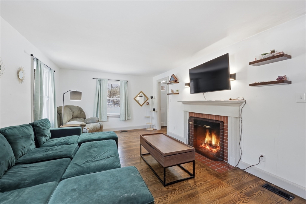 1962 Allen Street Springfield, MA 01118 - Photo 22 of 33 Gallery Image 22