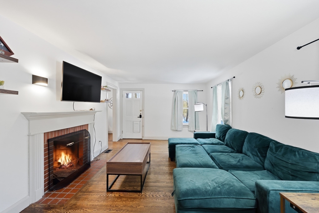 1962 Allen Street Springfield, MA 01118 - Photo 24 of 33 Gallery Image 24