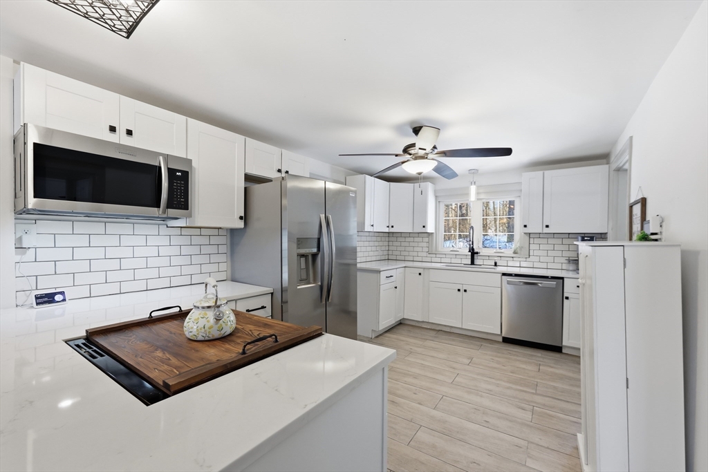 1962 Allen Street Springfield, MA 01118 - Photo 10 of 33 Gallery Image 10